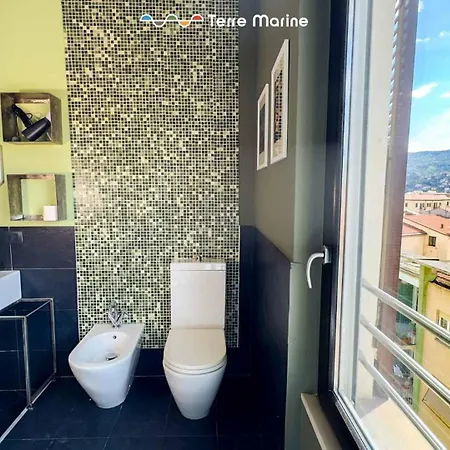 Skyline Spezia, Terre Marine アパート